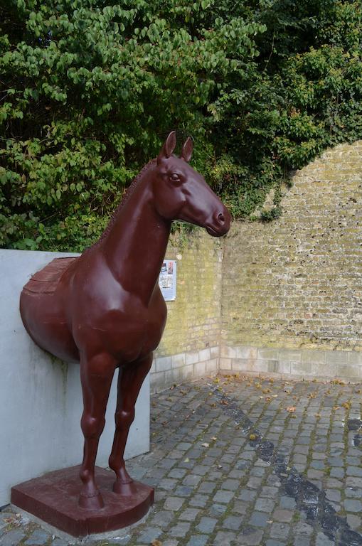 Het Houten Paard Ieper Exteriér fotografie